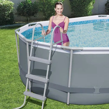Bestway
Piscina Estrutural Oval 10.949L com Filtro 220V Bestway